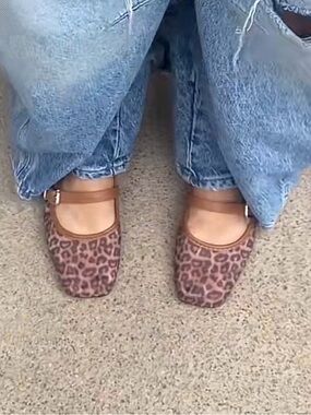 NWOB Dolce Vita Leopard Mary Jane Flats, Size 9.5